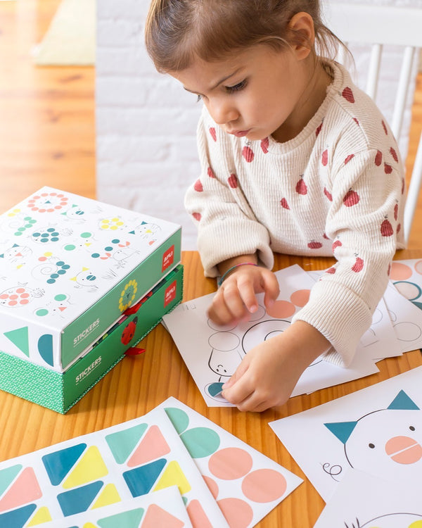 Stickerset mit geometrischen Motiven – Tiere - tablude.com