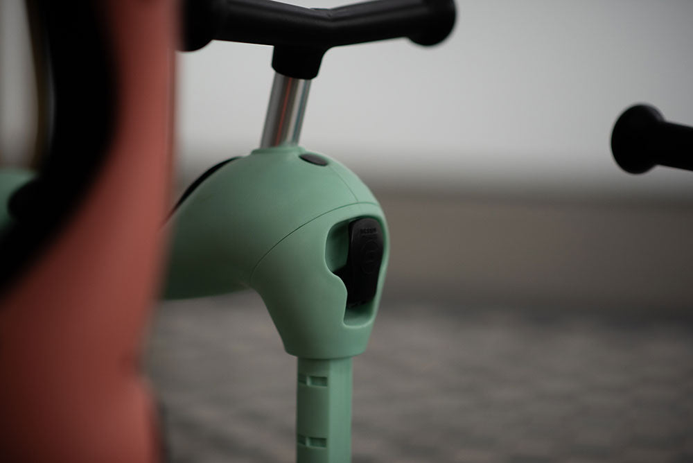Laufrad und Fahrrad 2in1 Highwaykick  1-5 Jahre - Blueberry - tablude.com