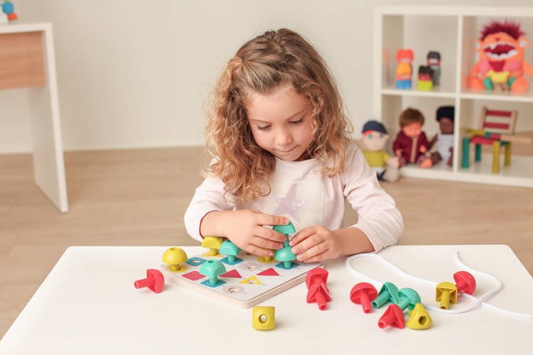 Öko-Puzzle: Aktivierende Stecknadeln