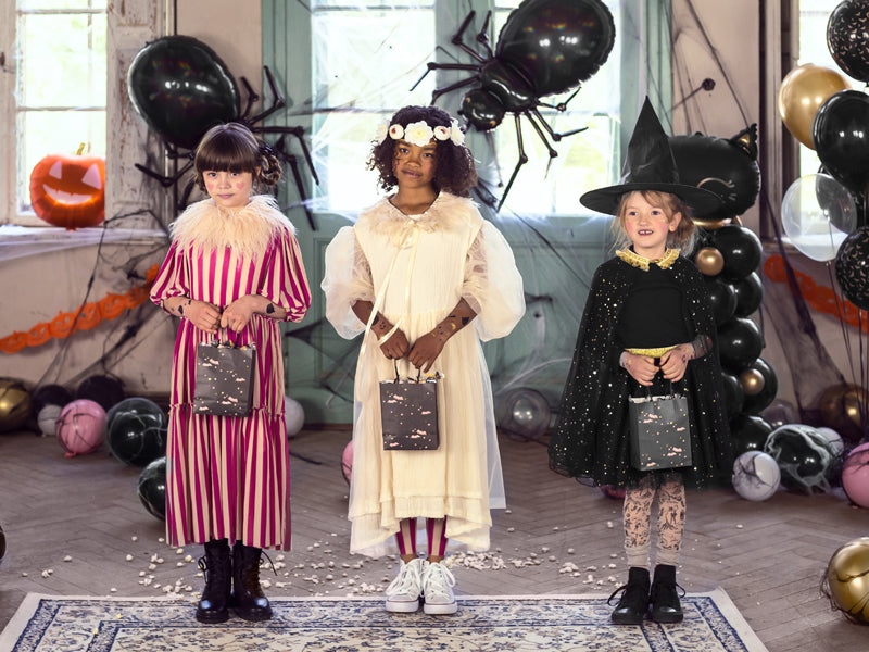 Outfit für Mädchen – Universeller schwarzer Umhang