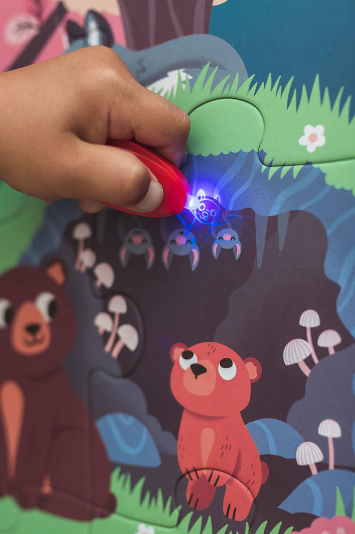 Leuchtendes Puzzle mit Mini-UV-Lampe – Wald 24 Teile 3+ - tablude.com