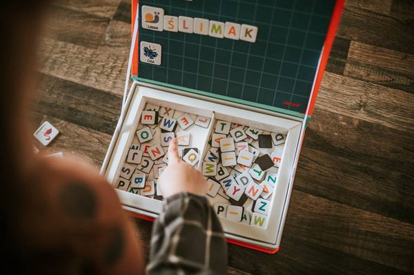 Magnetisches Puzzle Magnetibook – Polnisches Alphabet - tablude.com
