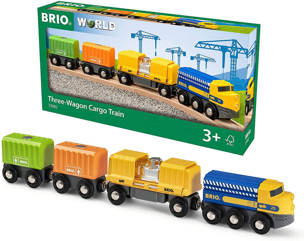 Güterzug mit drei Waggons