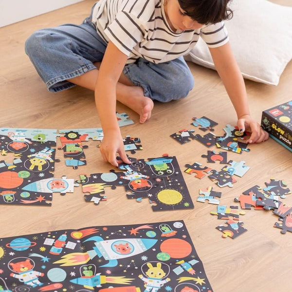 Im Dunkeln leuchtendes Puzzle – Weltraum 4+ - tablude.com