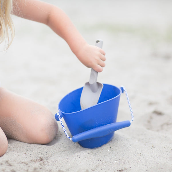 Sandspielzeugset mit Gießkanne – Puderrosa - tablude.com