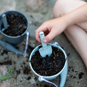 Mini-Silikoneimer mit Schaufel – Hellblau - tablude.com