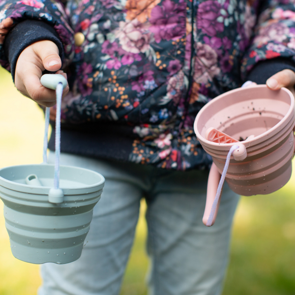 Mini-Silikoneimer mit Schaufel – Hellblau - tablude.com