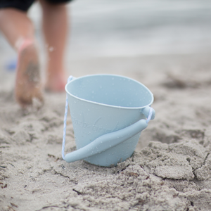Zusammenklappbarer Eimer für Wasser und Sand – Hellblau - tablude.com