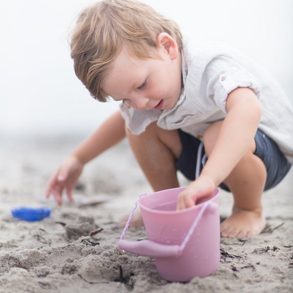 Zusammenklappbarer Eimer für Wasser und Sand – Puderrosa - tablude.com