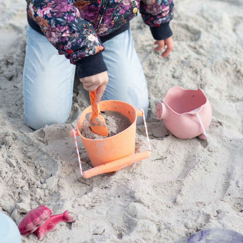 Zusammenklappbarer Eimer für Wasser und Sand – Koralle - tablude.com
