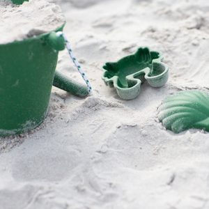 Zusammenklappbarer Eimer für Wasser und Sand – Dunkelgrün - tablude.com