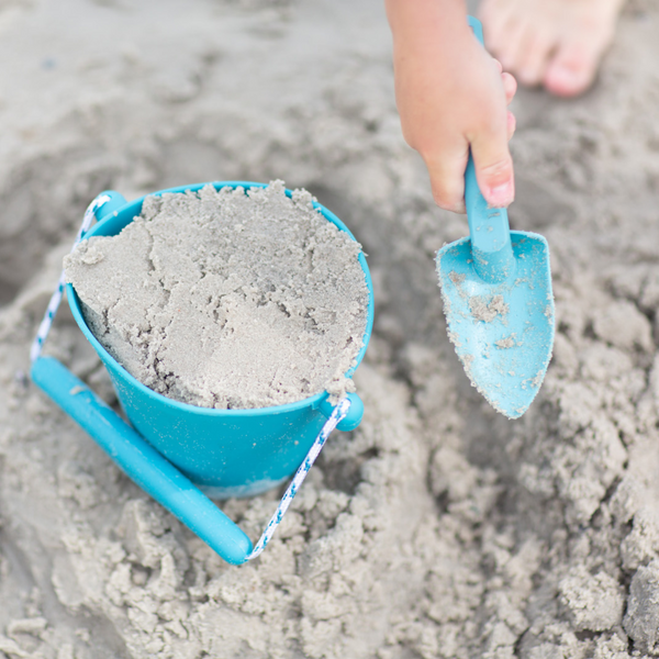 Zusammenklappbarer Eimer für Wasser und Sand – Petrol - tablude.com