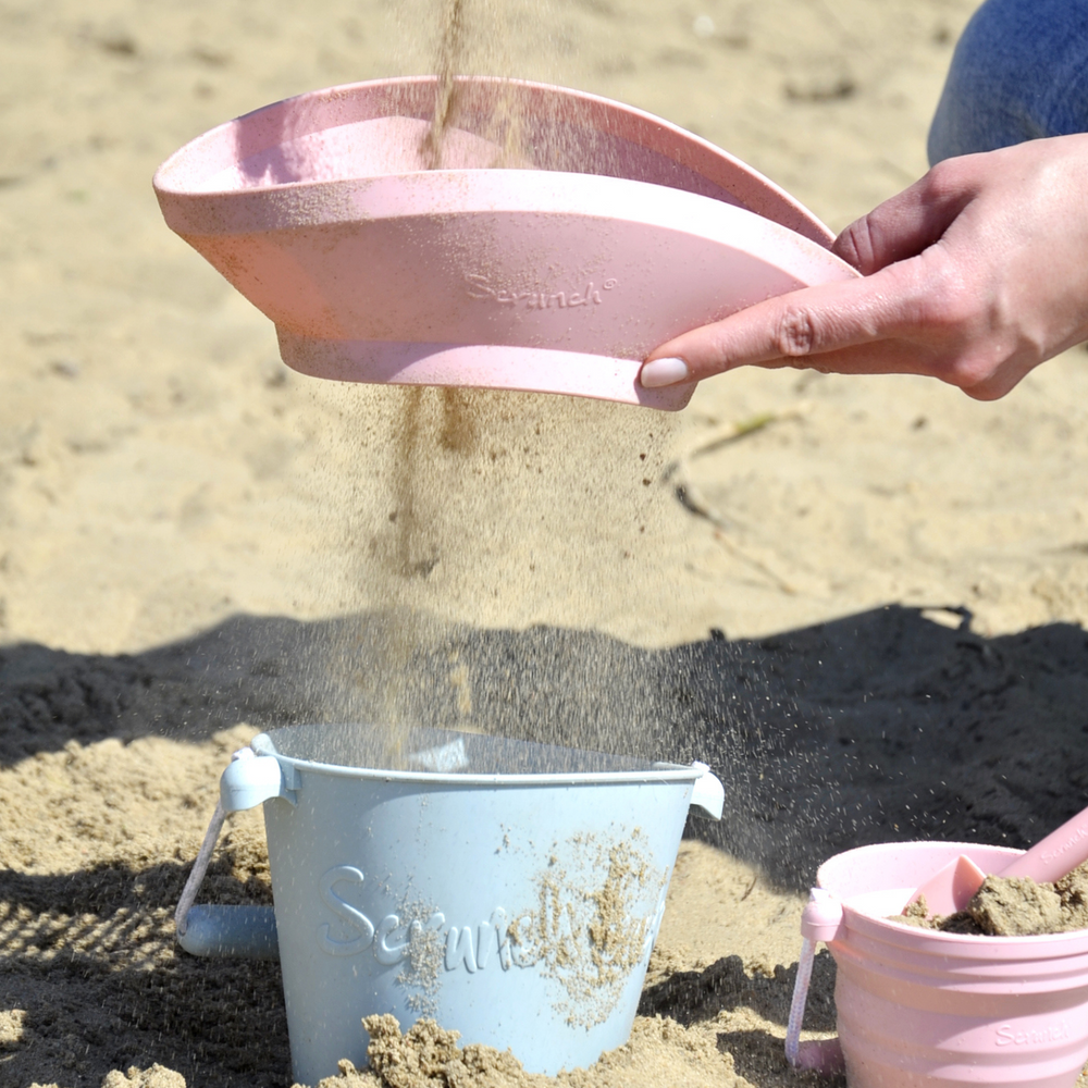 Sandspielzeugset mit Sieb – Hellblau - tablude.com