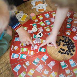 Beobachtungsspiel – Katze mit Hut - tablude.com