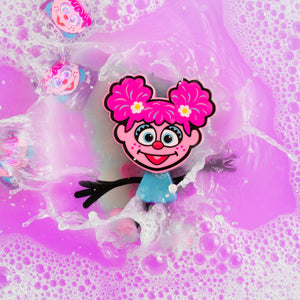 Badefigur Abby – Set mit zwei Sensorik-Würfeln, die im Wasser leuchten - tablude.com