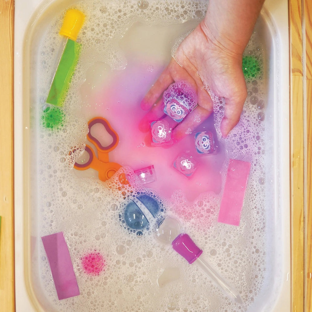 Sensorische Würfel, die im Wasser leuchten Abby – rosa/lila - tablude.com