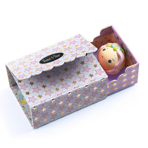Magnetyczne pudełko z figurkami Tinyly Djeco - Pokoik Violet - tablude.com