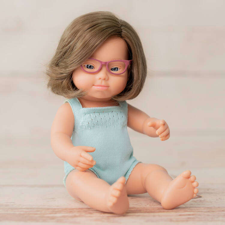 Puppe Mädchen Colourful Edition Doll – Europäerin mit Brille 38 cm