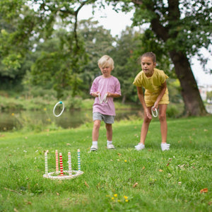 Holz-Geschicklichkeitsspiel – Ringwurf auf ein Ziel - tablude.com