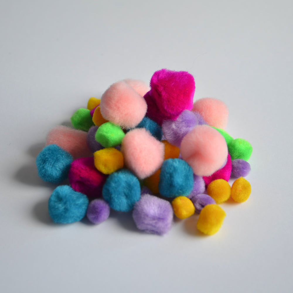 Pompons – Pastellfarben - tablude.com