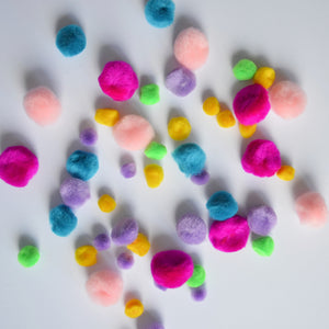 Pompons – Pastellfarben - tablude.com