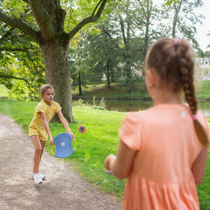 Schläger-Spiel, Zielscheiben mit flauschigem Ball - tablude.com