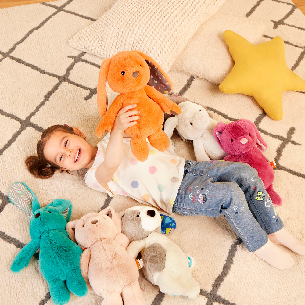 Pluszowy króliczek HappyHues B. Toys - Mint Bunny - tablude.com