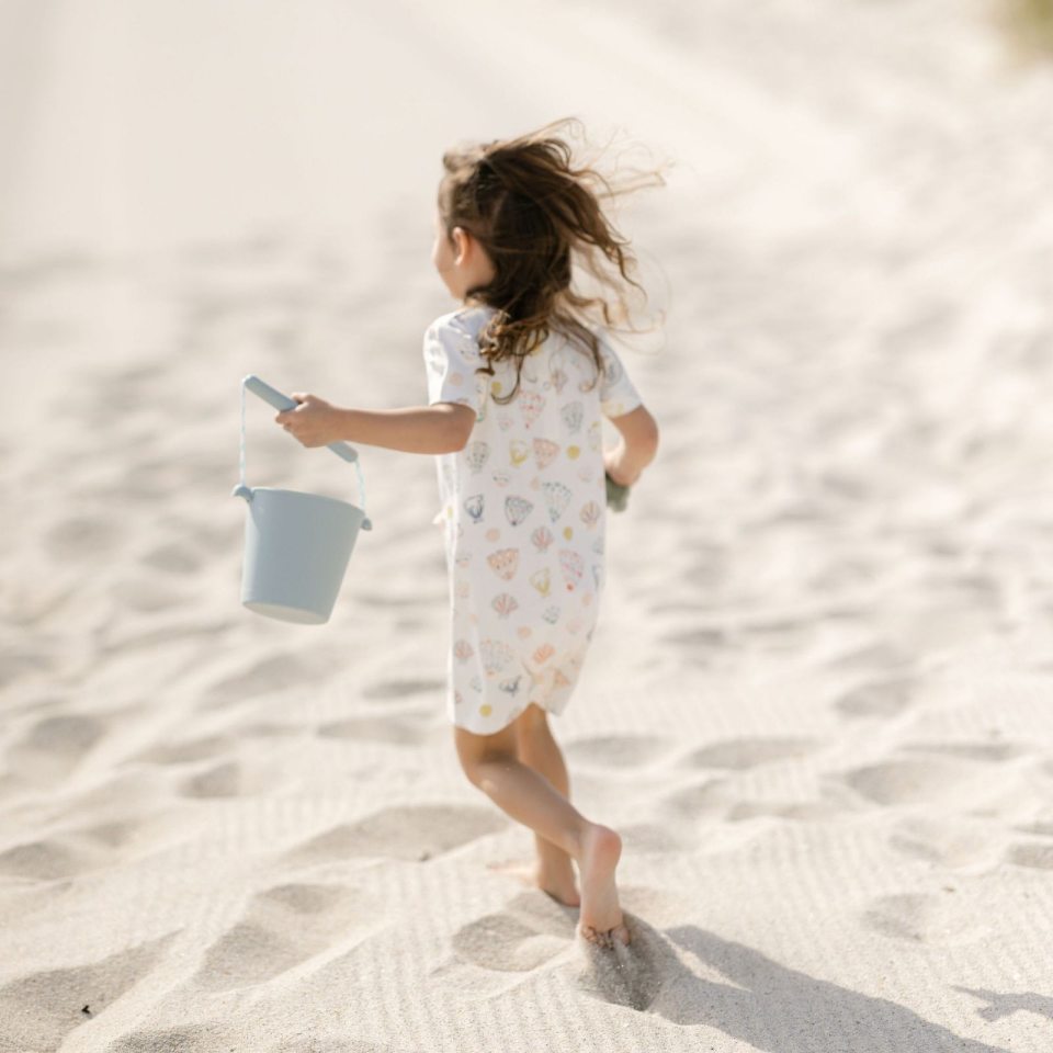 Zusammenklappbarer Eimer für Wasser und Sand – Hellblau - tablude.com