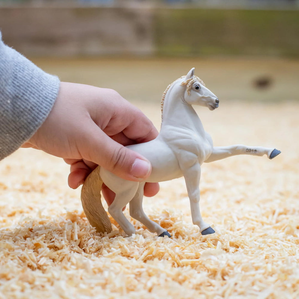 Figur – Andalusischer Hengst, weißes Pferd - tablude.com