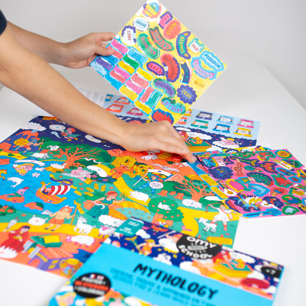 Poster mit Stickern SCHOOL – Mythologie - tablude.com