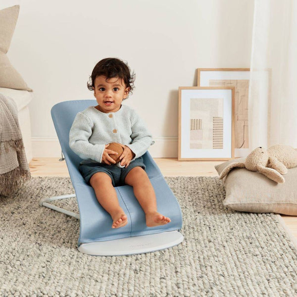 Babywippe BLISS WOVEN Petal Quilt – Blau
