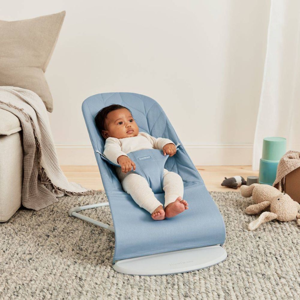 Babywippe BLISS WOVEN Petal Quilt – Blau