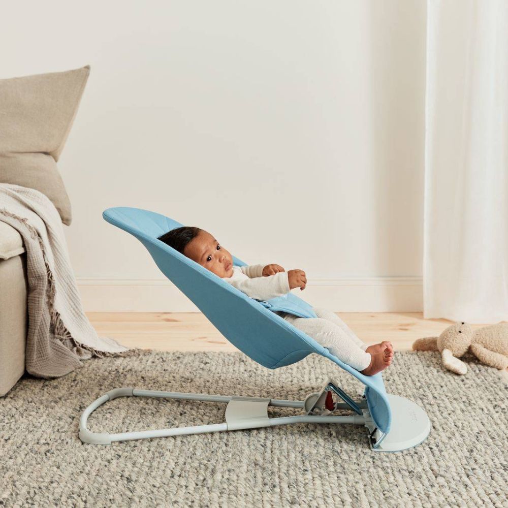 Babywippe BLISS WOVEN Petal Quilt – Blau