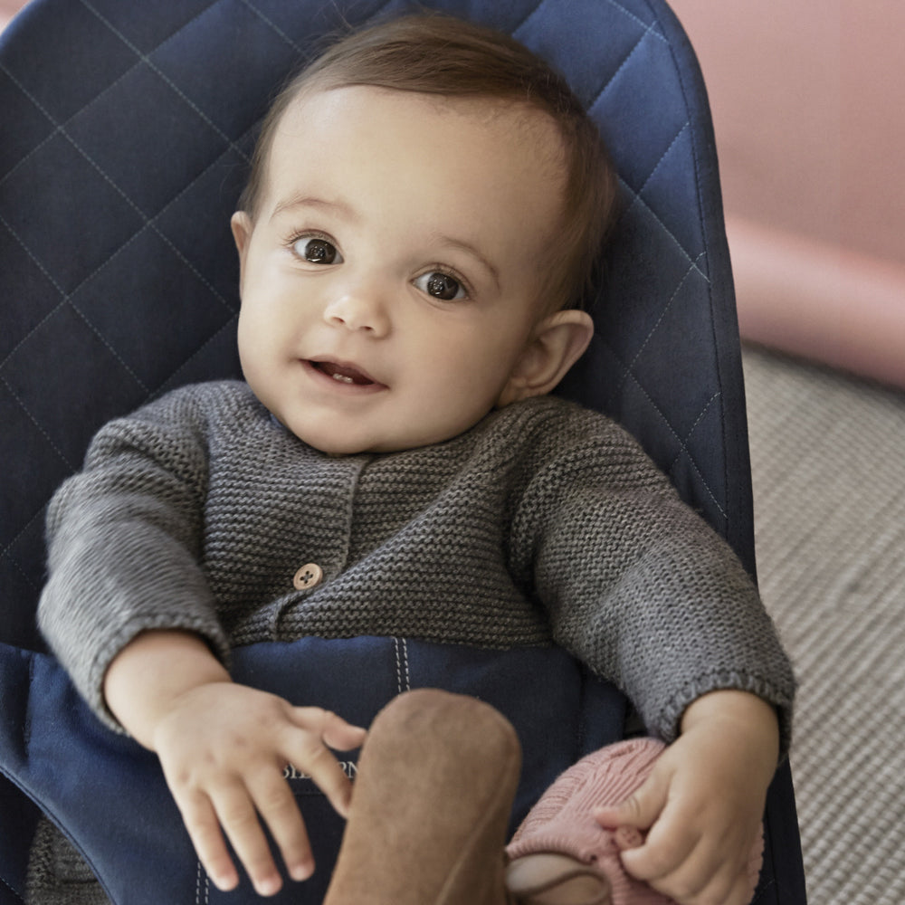 Zusätzlicher Stoffsitz für Babywippe BLISS Woven Classic Quilt – Marineblau