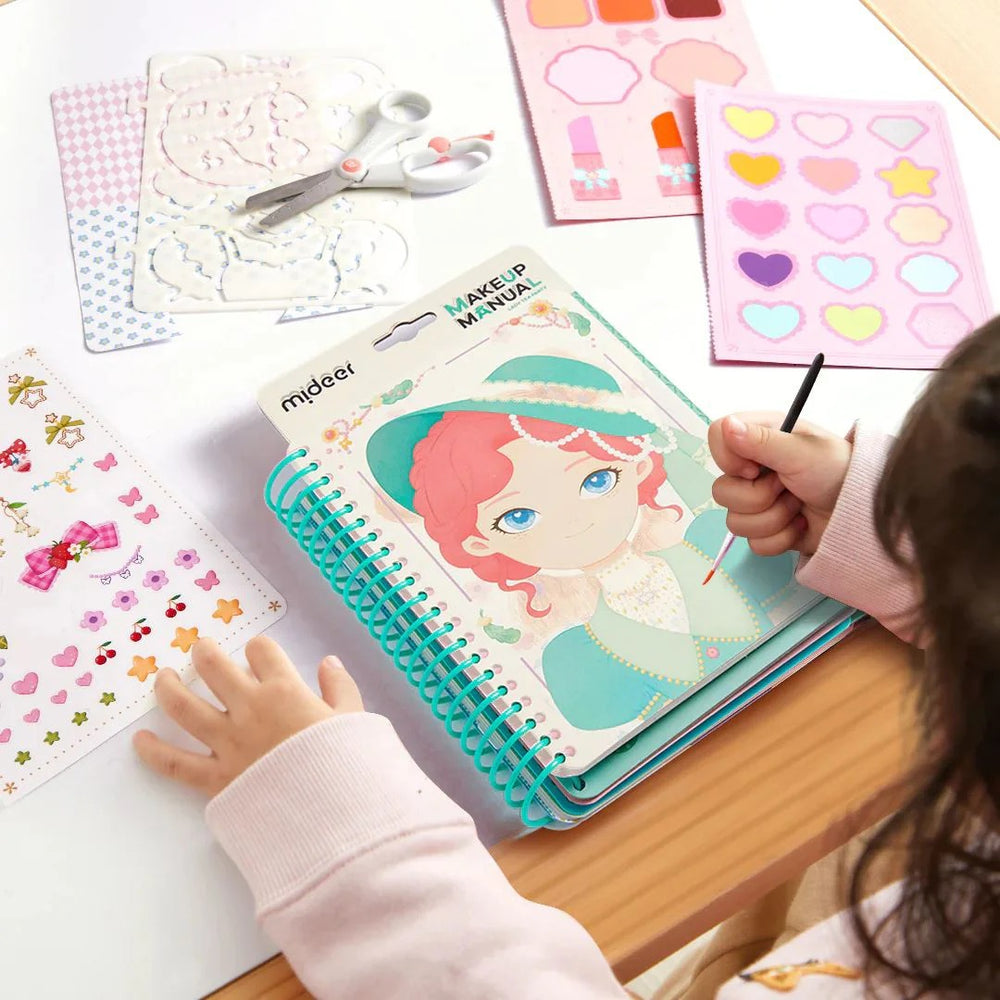 Kreativheft für kleine Designer – Dame auf einer Teeparty - tablude.com