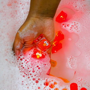 Im Wasser leuchtende Sensorikwürfel Elmo Sesamstraße – rot - tablude.com