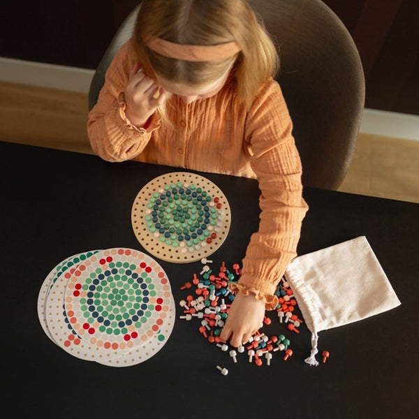 Mosaikpuzzle mit Holzpilzstiften - tablude.com