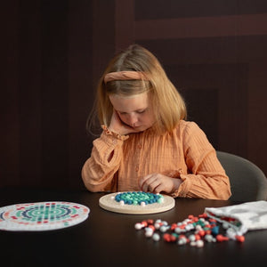 Mosaikpuzzle mit Holzpilzstiften - tablude.com