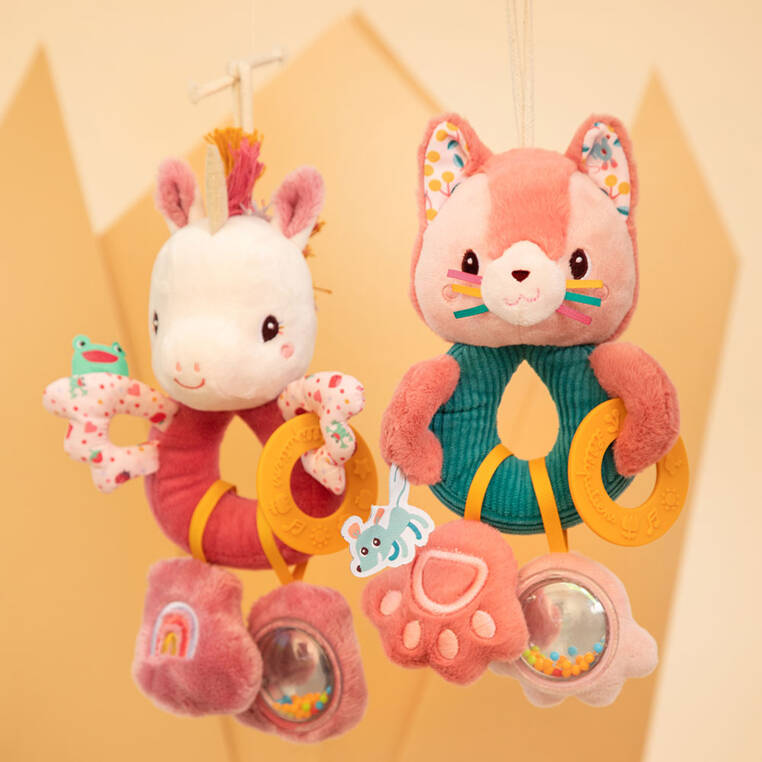 Multifunktionale Rassel – Einhorn Lena 9 m+