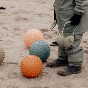 Großer Sensorikball 20 cm - Sandfarben - tablude.com