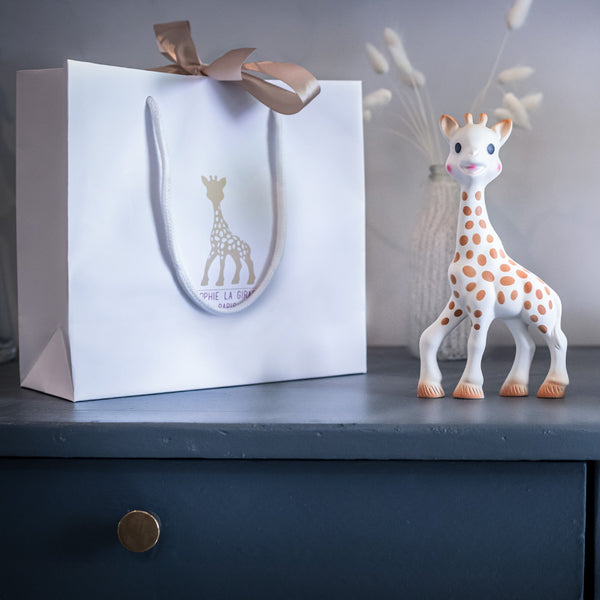 Geschenkset Sophie la girafe mit weicher Rassel - tablude.com
