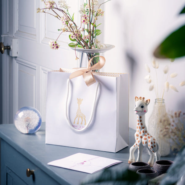 Geschenkset Sophie la girafe mit weicher Rassel - tablude.com