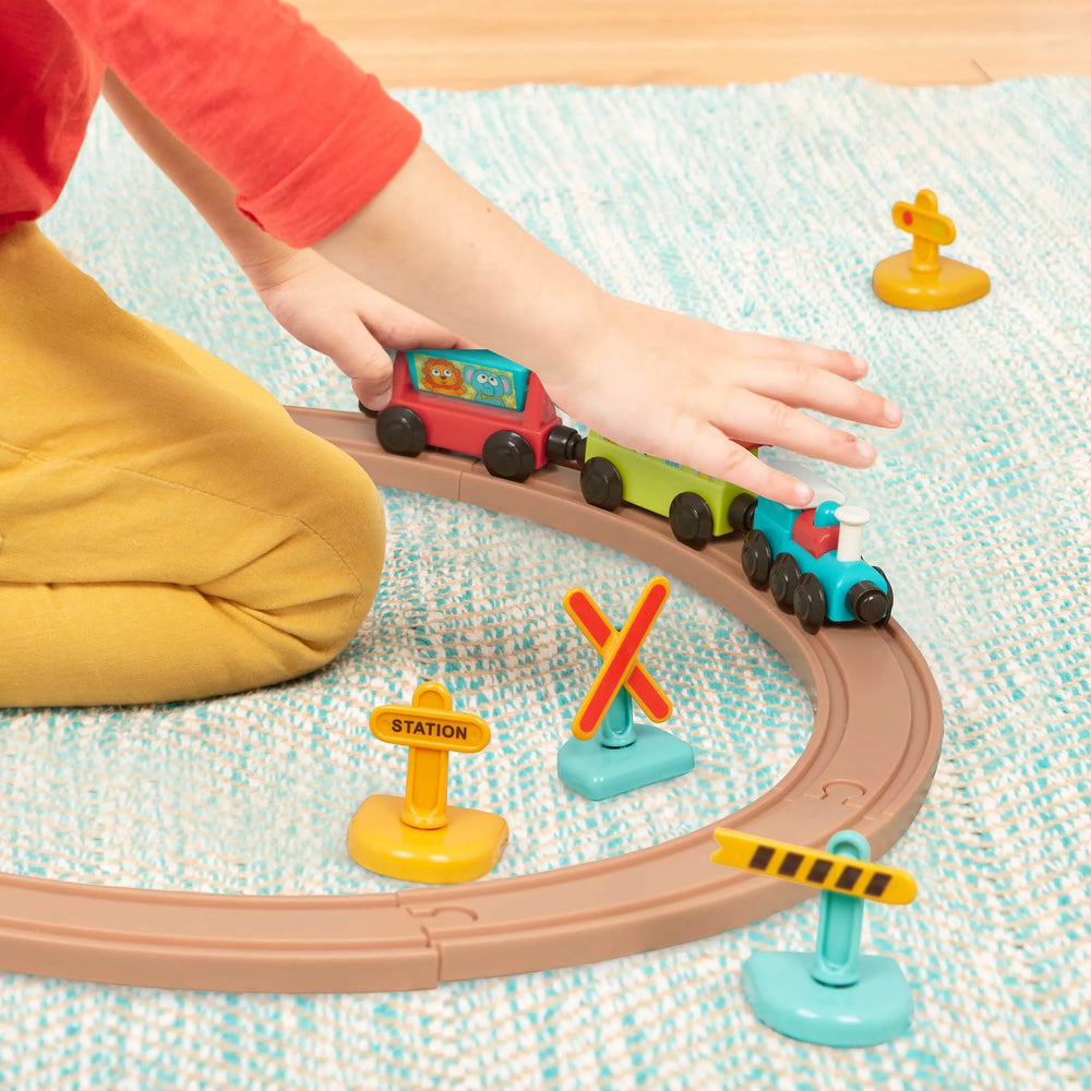 Eisenbahn mit Schienen und Schildern – magnetische Waggons – All Aboard 29 Teile
