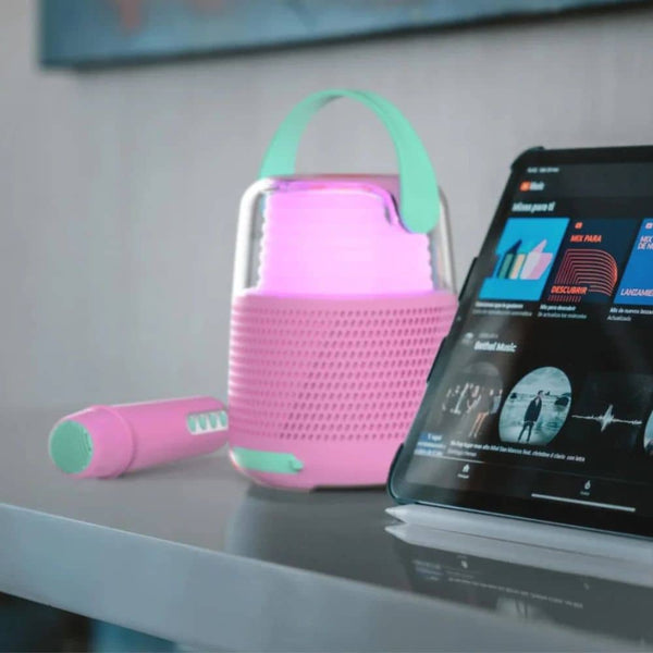 Karaoke-Set mit Mikrofon und Lautsprecher mit LED-Beleuchtung – rosa
