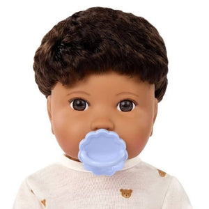 Babypuppe Junge mit Zubehör – In Kleidung mit Teddybär