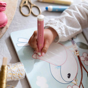 Kreatives Malbuch mit Buntstiften - Rosa & Friends