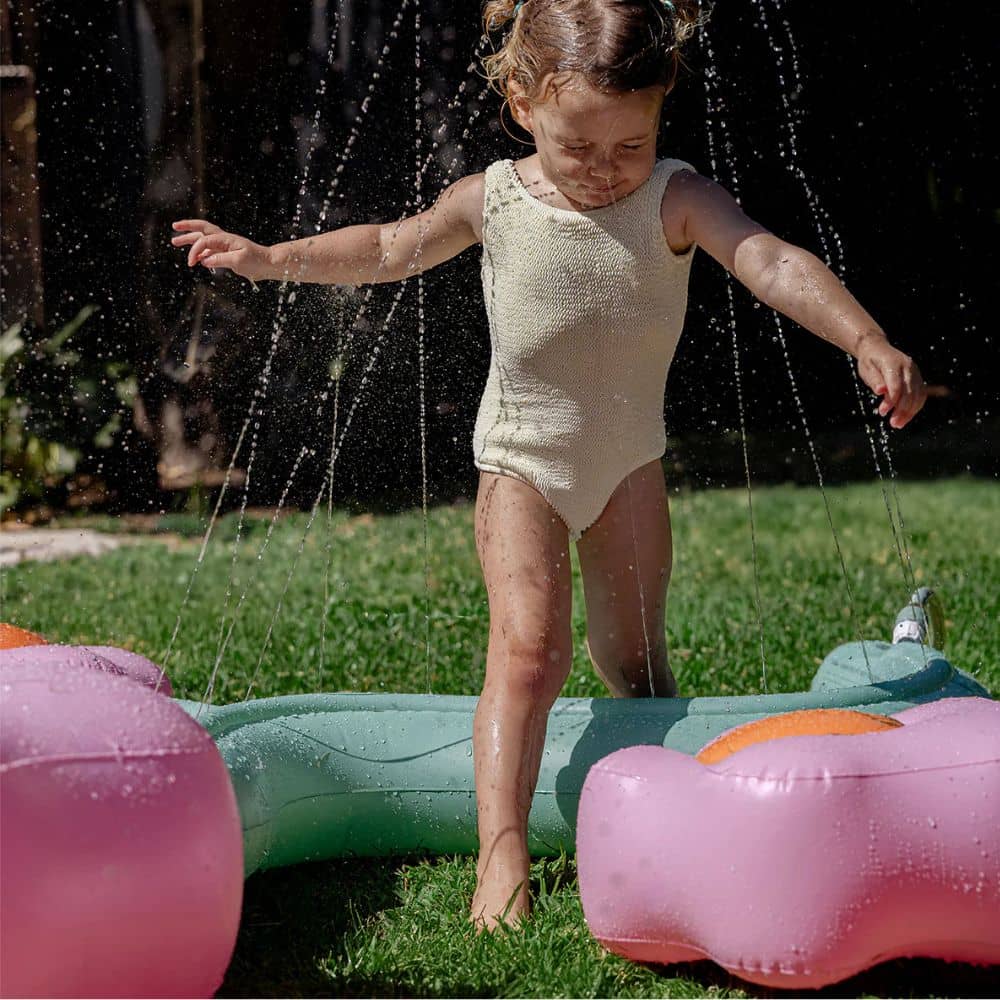 Aufblasbarer Sprinkler – Poppy the Peach