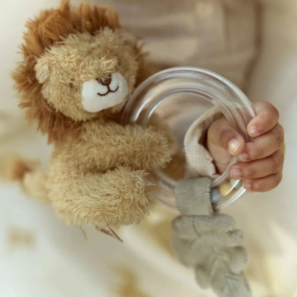 Baby-Rassel - Safari Friends Löwe (22,5 cm)