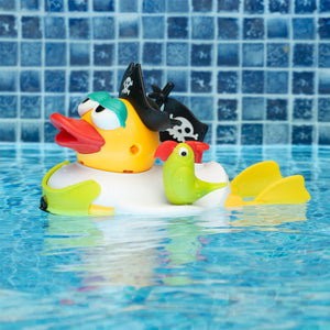 Schwimmende Badeente mit 13 Zubehörteilen - Piraten-Ente
