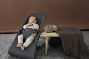 Babywippe BLISS – Anthrazit + Spielzeug